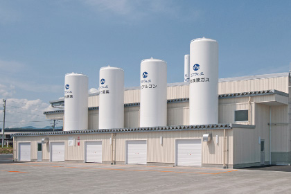 山形液酸VSU充填所　充填作業場